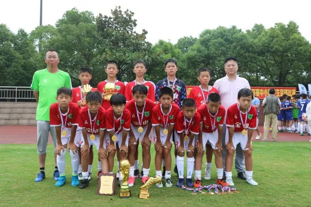 乒乓球全锦赛混双-莎头组合2-3无缘决赛 动漫组合3-0晋级